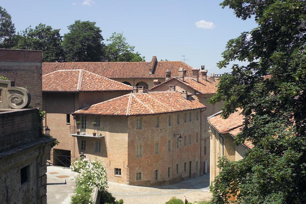 Marchesi Alfieri - Cantine E Ospitalita San Martino Alfieri Kültér fotó