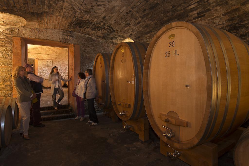 Marchesi Alfieri - Cantine E Ospitalita San Martino Alfieri Kültér fotó