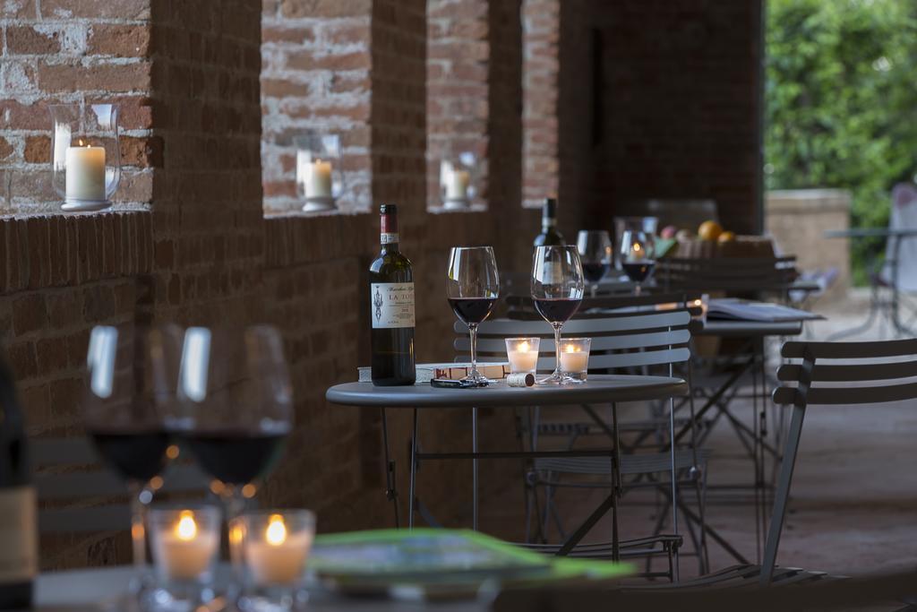 Marchesi Alfieri - Cantine E Ospitalita San Martino Alfieri Kültér fotó